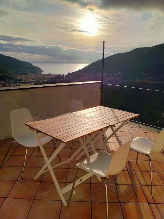 Trilocale In Dimora Tipica Apartment Montale  Exterior photo